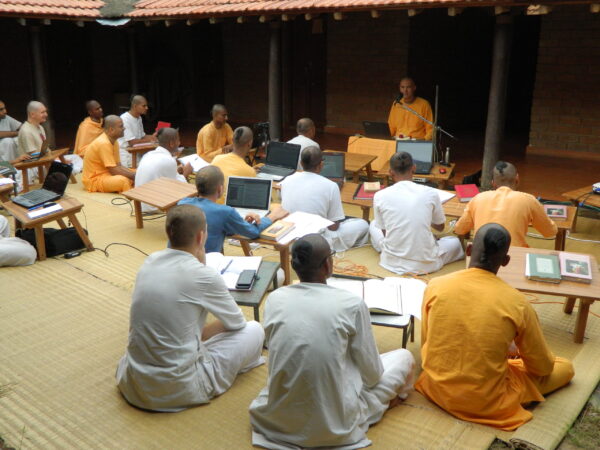 Brahmacārīs Prasādam – Rs. 750/-
